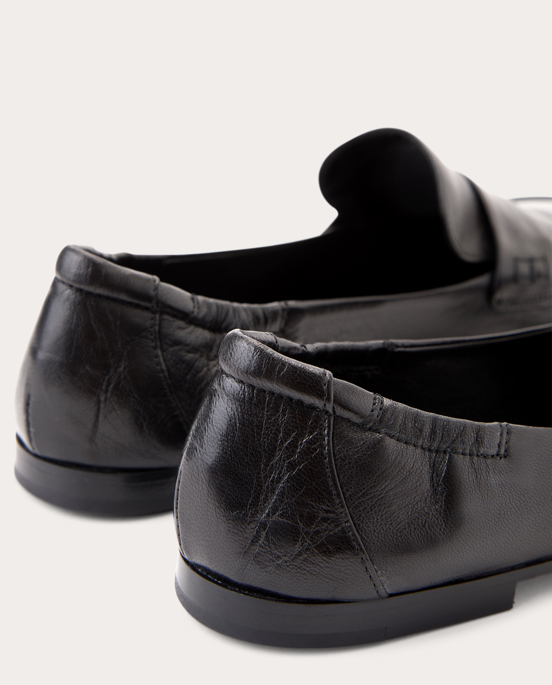 Mocassins em Pele Preto-3