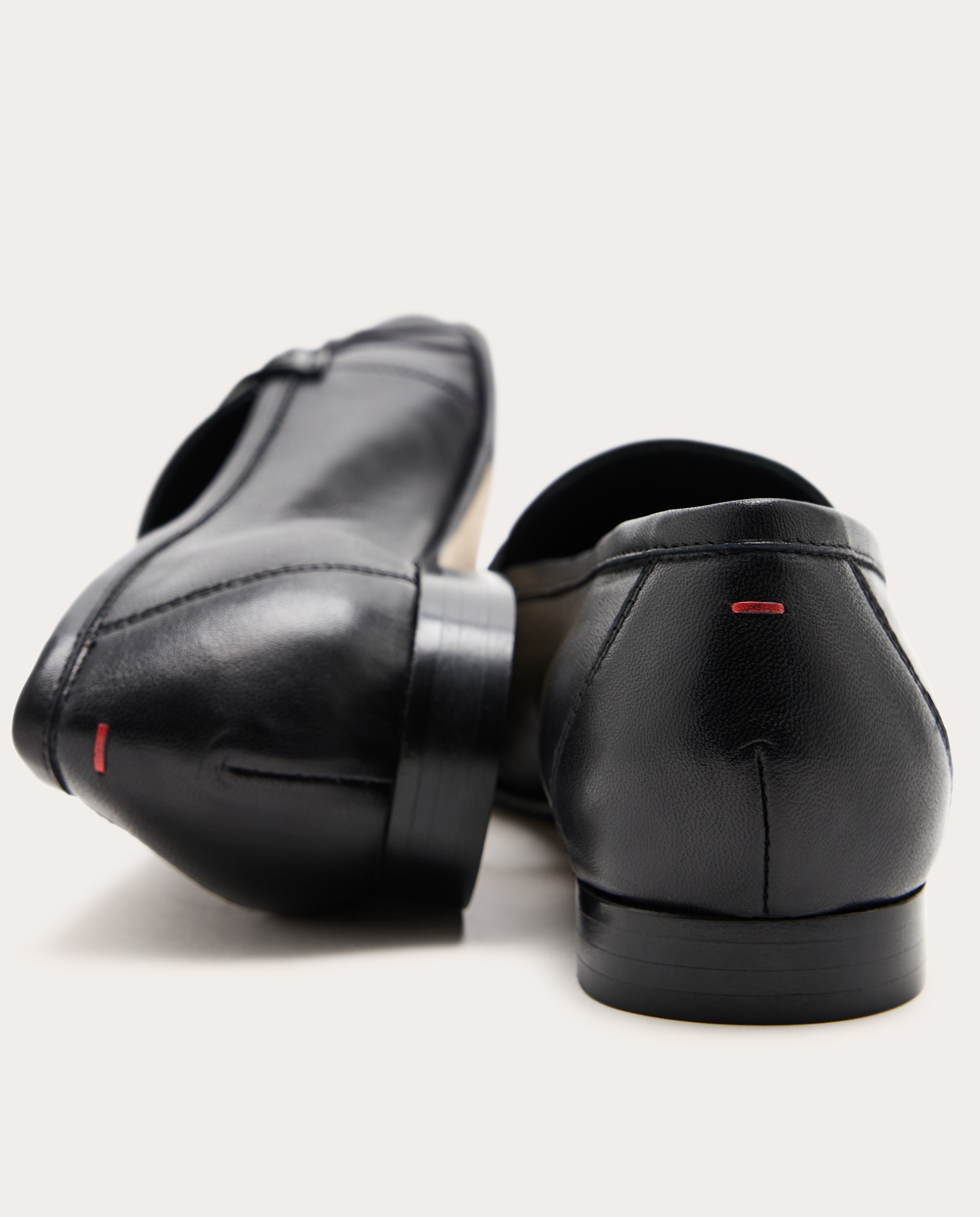 Mocassins Aldous de pele Preto-5
