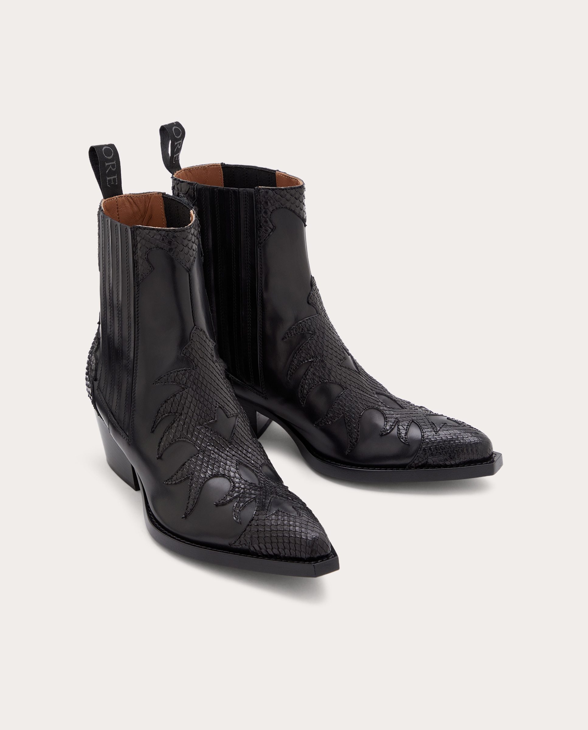Botins em Pele Preto-2