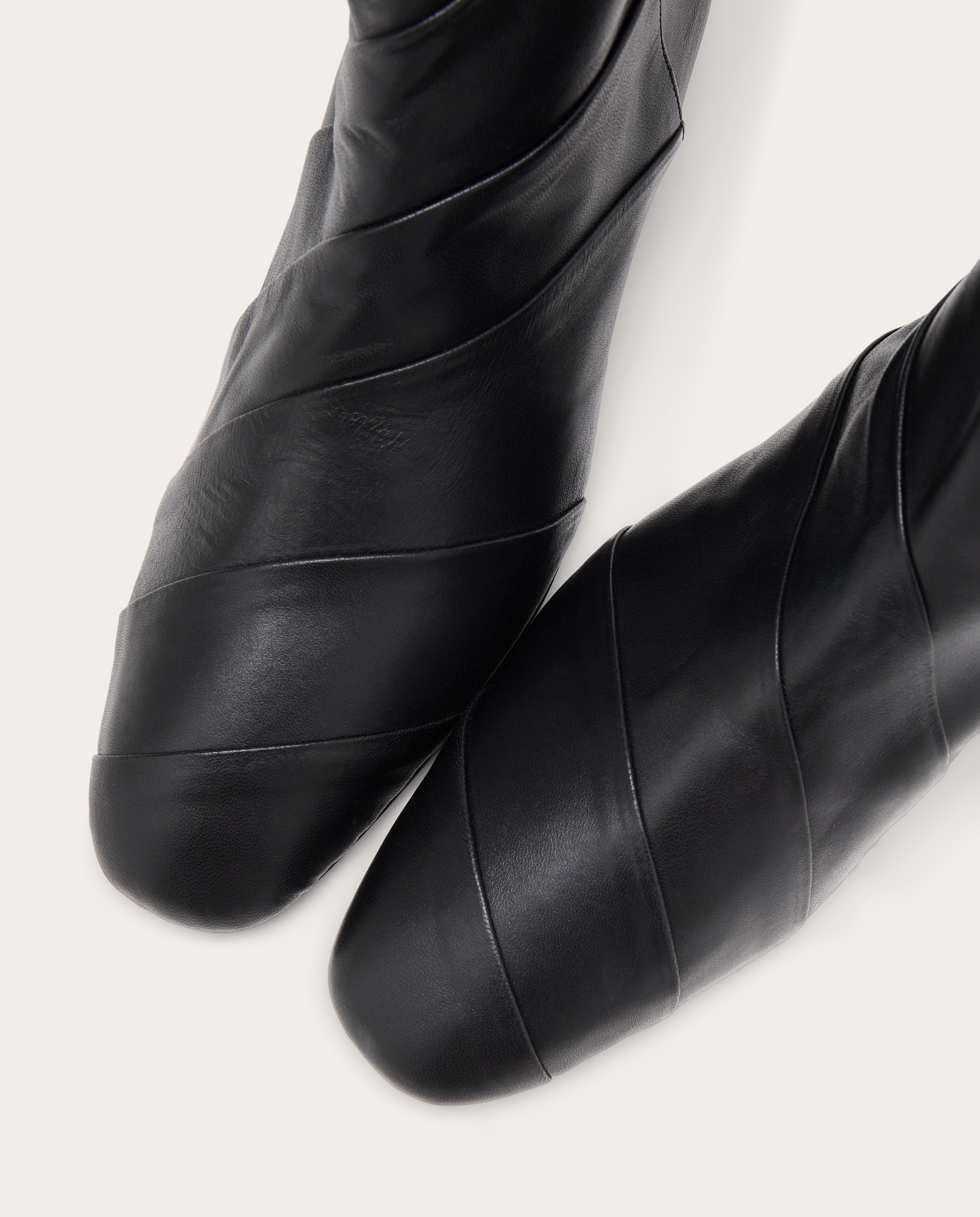 Imagen 4 de Botines Sarga plisados de piel - Negro Negro