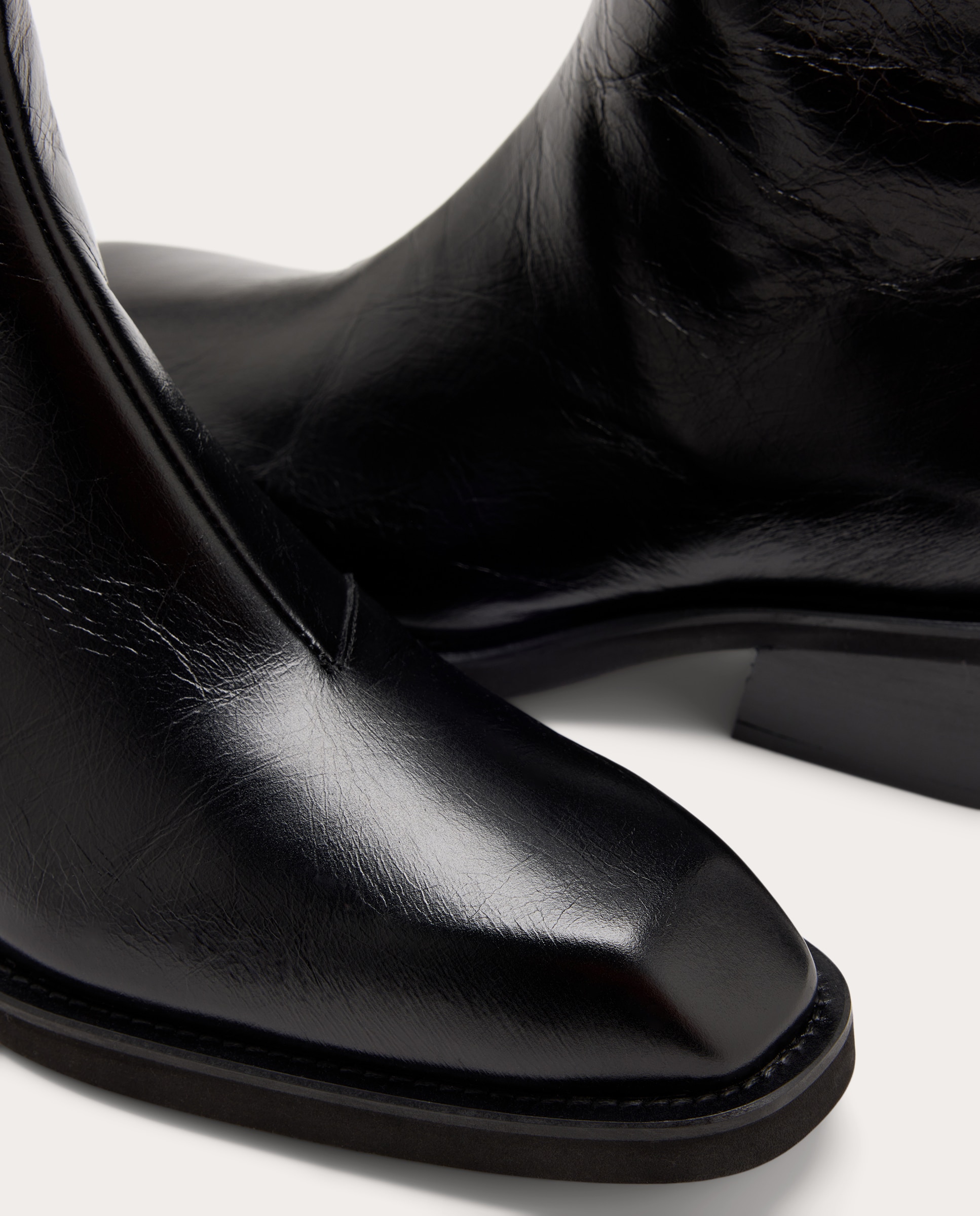 Imagen 4 de Botines Elow Billle de ante - Negro Negro