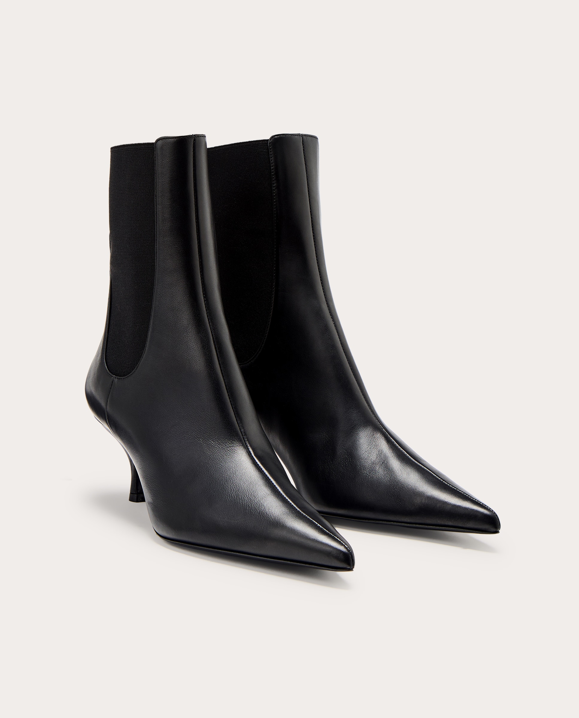 Imagen 2 de Botines Tara de piel - Negro Negro