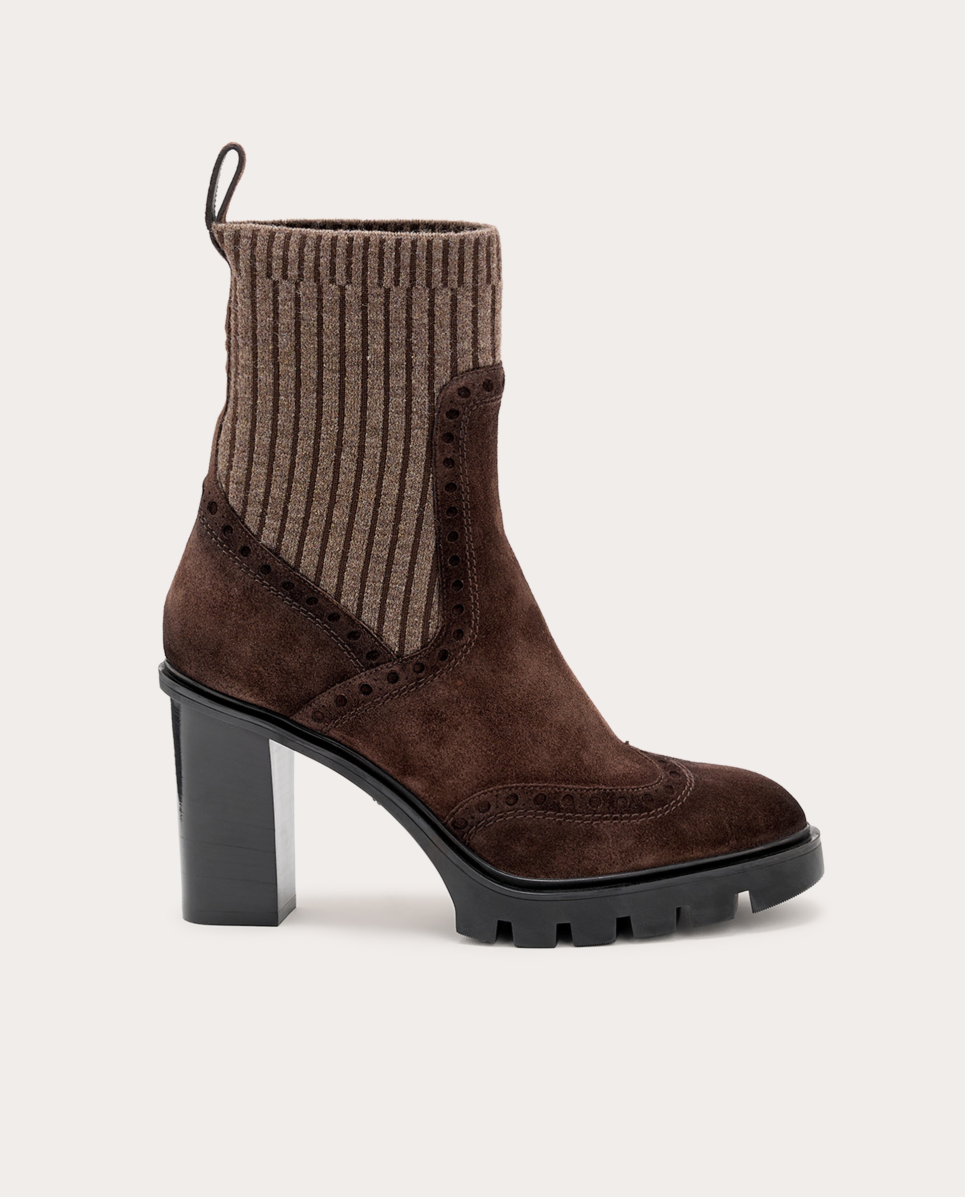 Imagen 0 de Botín Chelsea brogue de piel con tacón Marrón