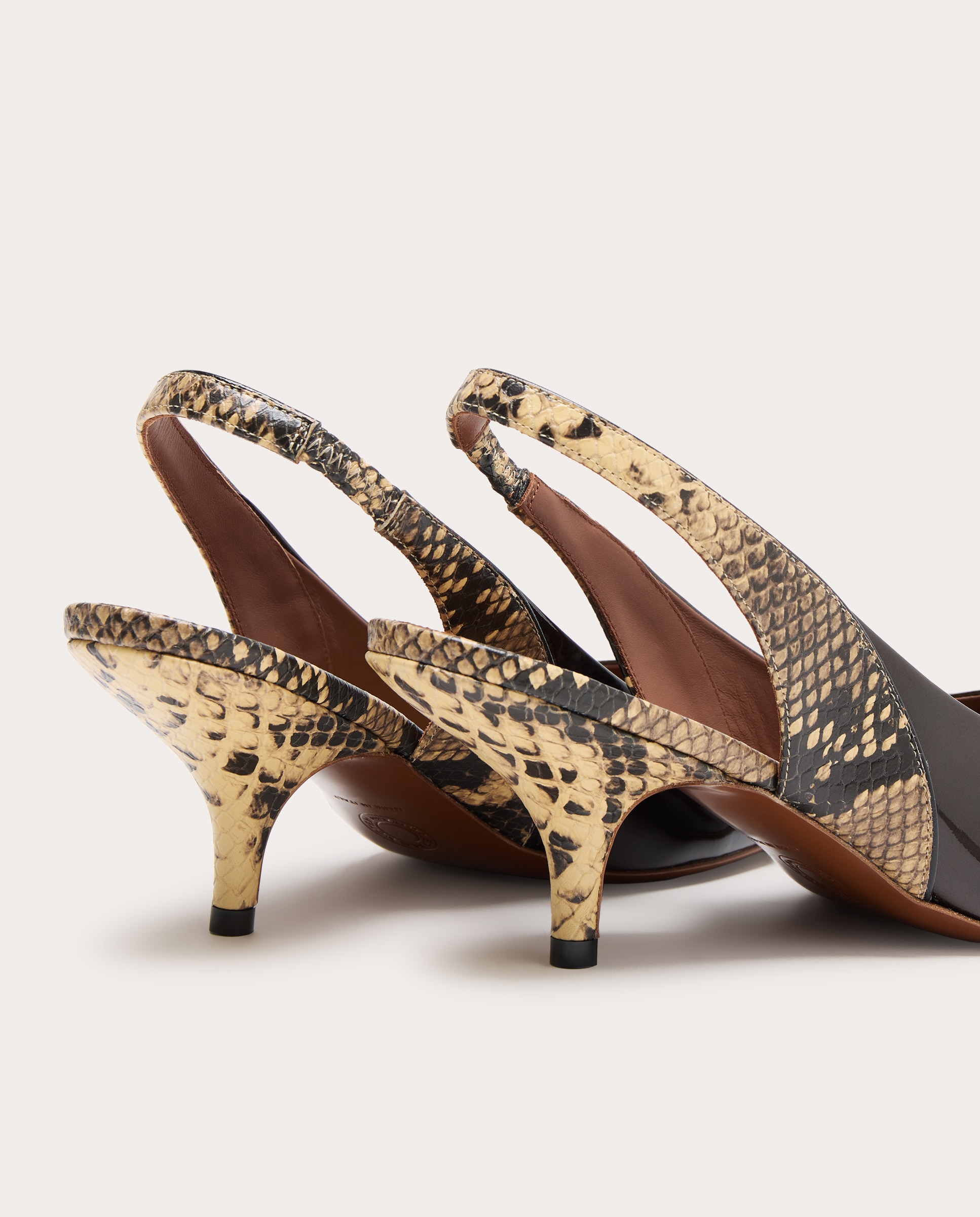 Imagen 3 de Zapatos con detalles efecto serpiente y tacón de aguja. - Verde oscuro Verde oscuro