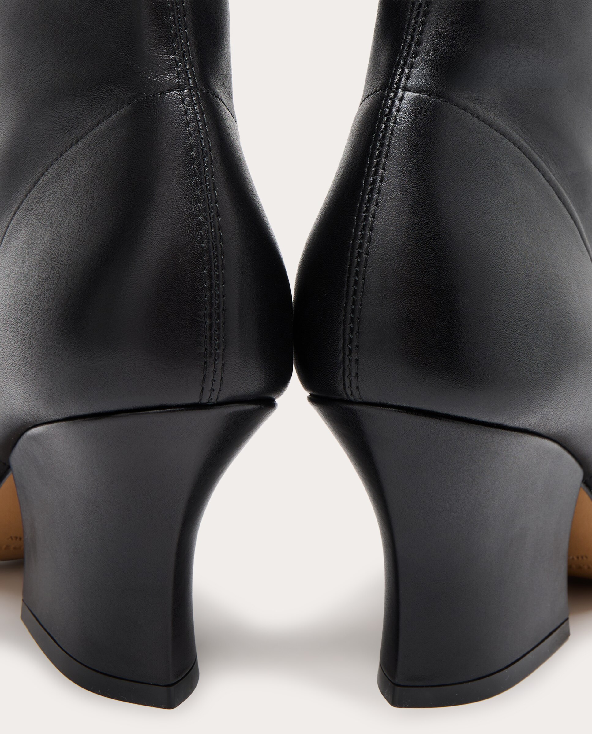 Imagen 3 de Botines Lune de piel - Negro Negro