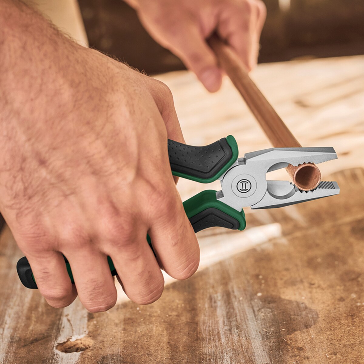 Juego de Alicates 2 Pzas Verde-6