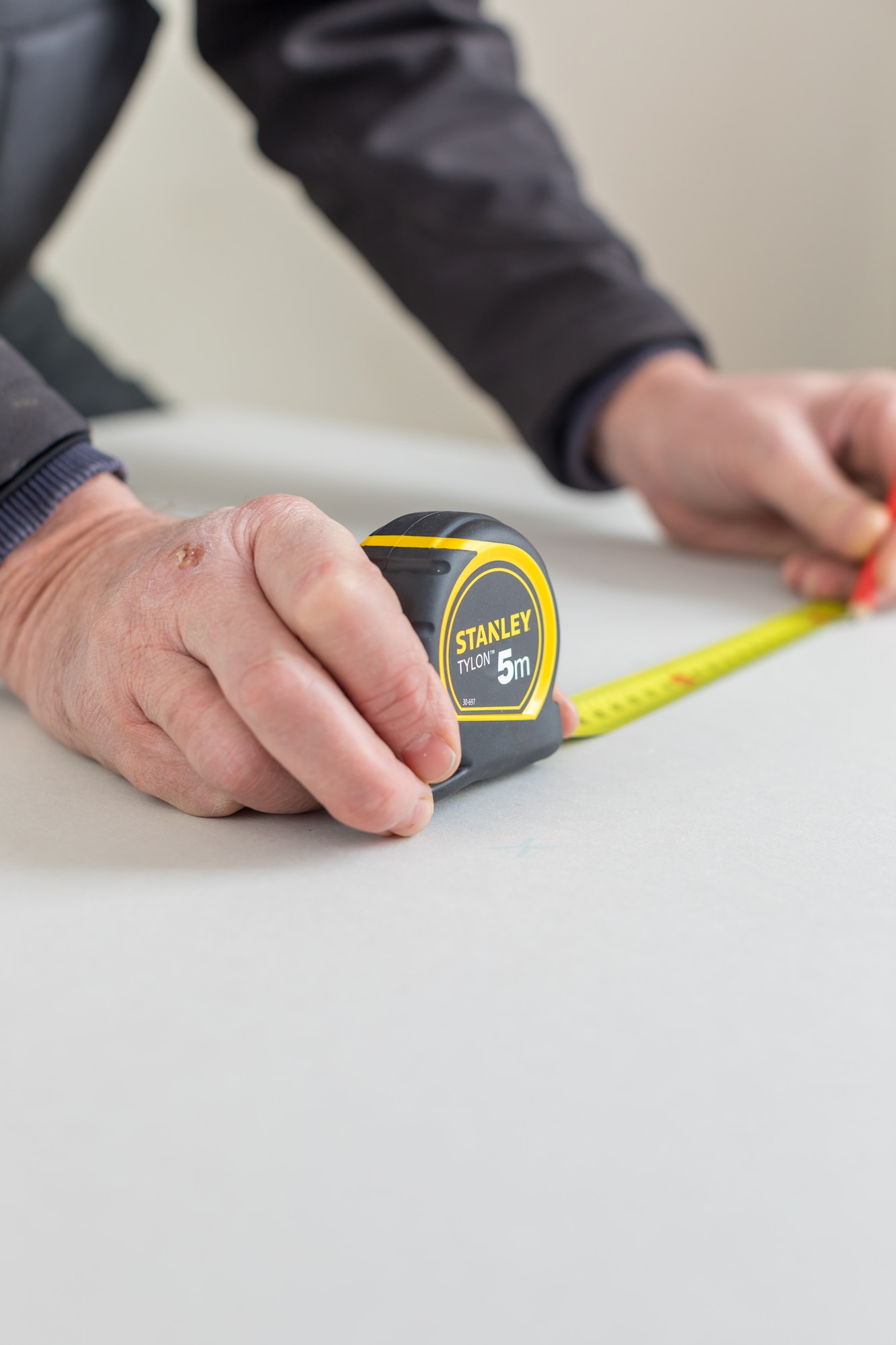 Flexómetro bimateria Negro / Amarillo-2