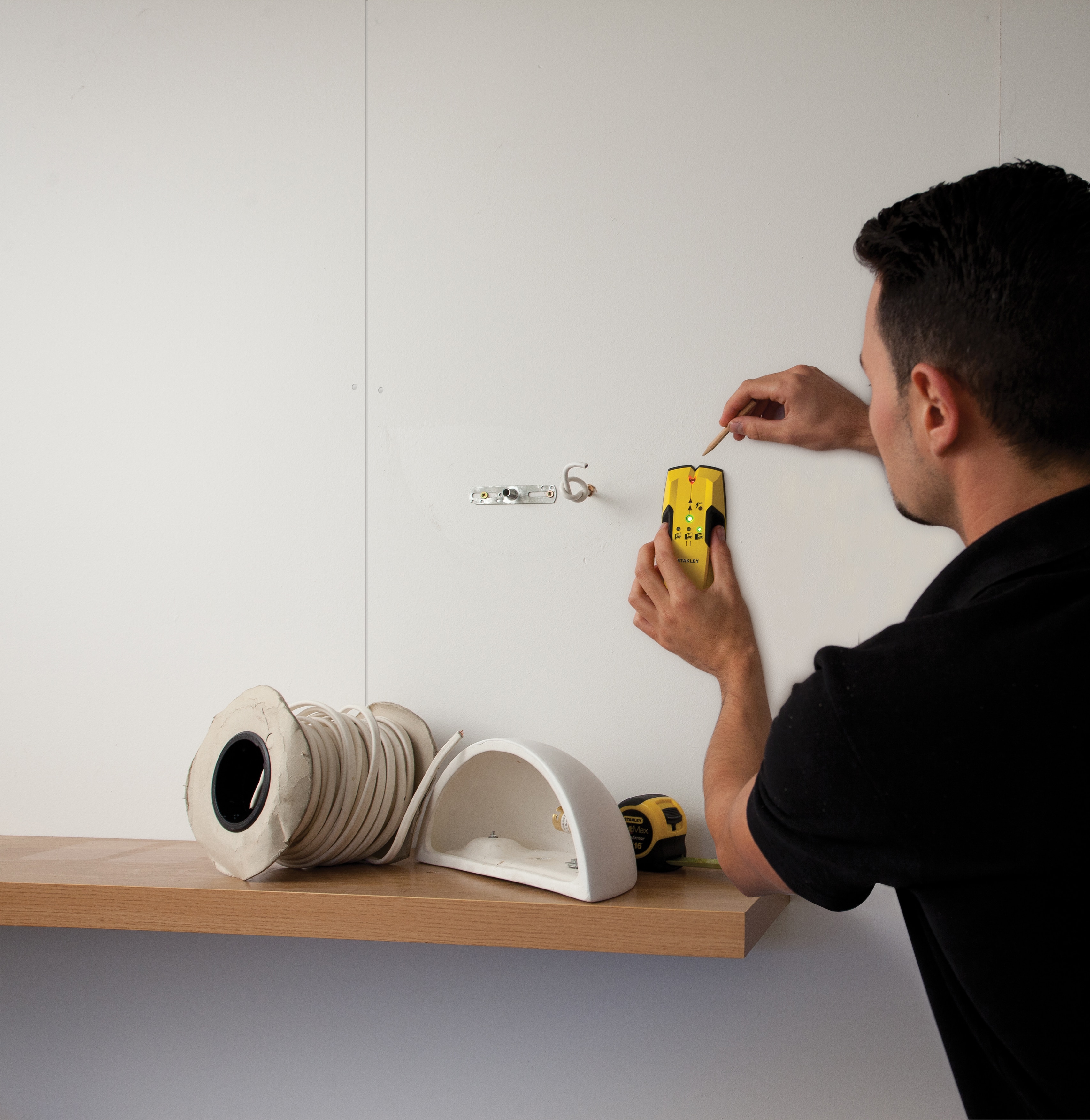 Detector S150 de madera, metal y cables 3