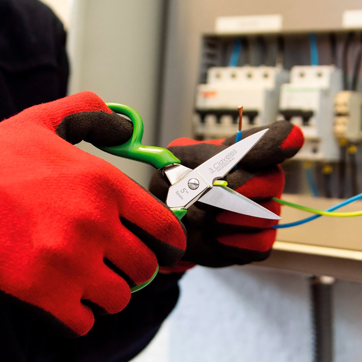 Tesoura de Eletricista Clássica 2