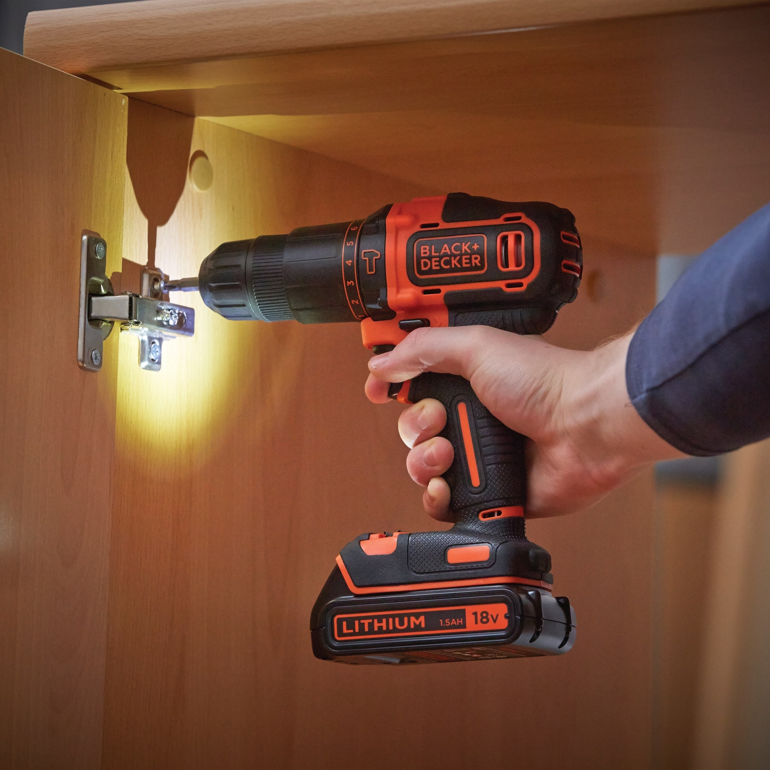 Taladro Percutor a Batería 18 V BDCHD18BAFC-QW 2 baterías + accesorios.. Naranja / Negro-7