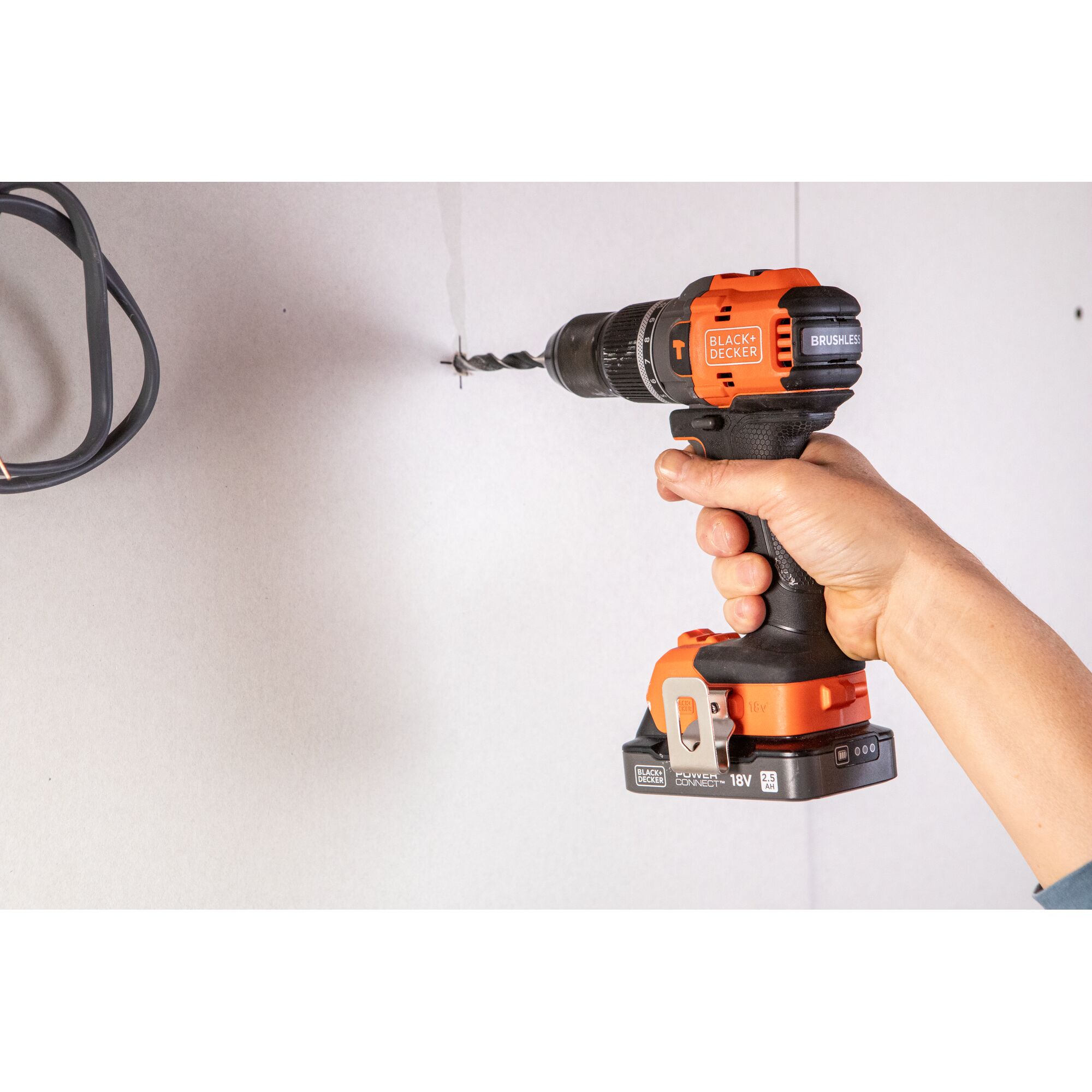 Berbequim de Percussão Black&Decker sem Escovas, 18 V, 2x2,5 Preto / Laranja-5