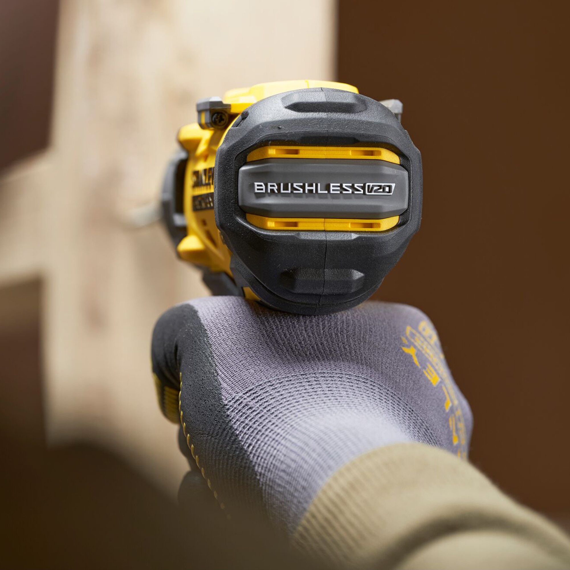 Taladro Percutor Stanley Brushless 18V 2x2 Ah Amarillo / Negro-4