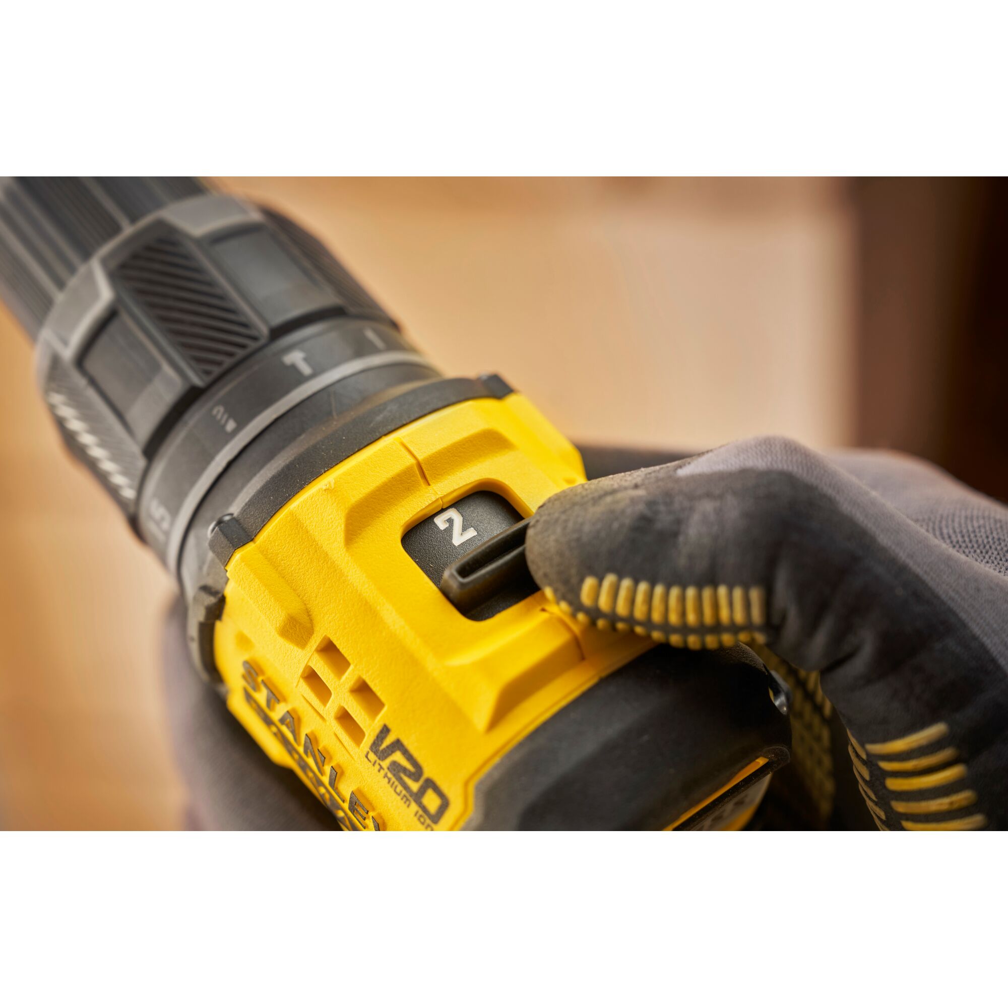 Taladro Percutor Stanley Brushless 18V sin batería Amarillo / Negro-3