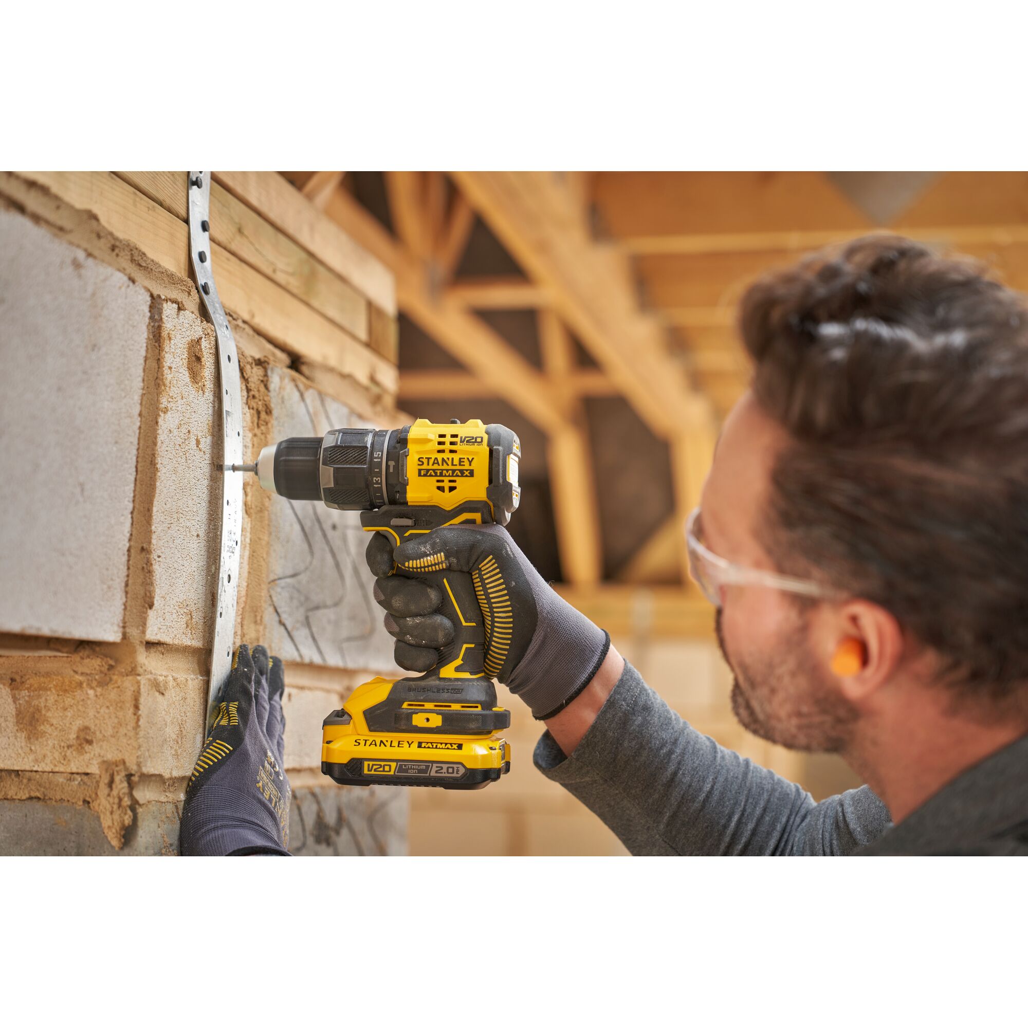 Taladro Percutor Stanley Brushless 18V sin batería Amarillo / Negro-8