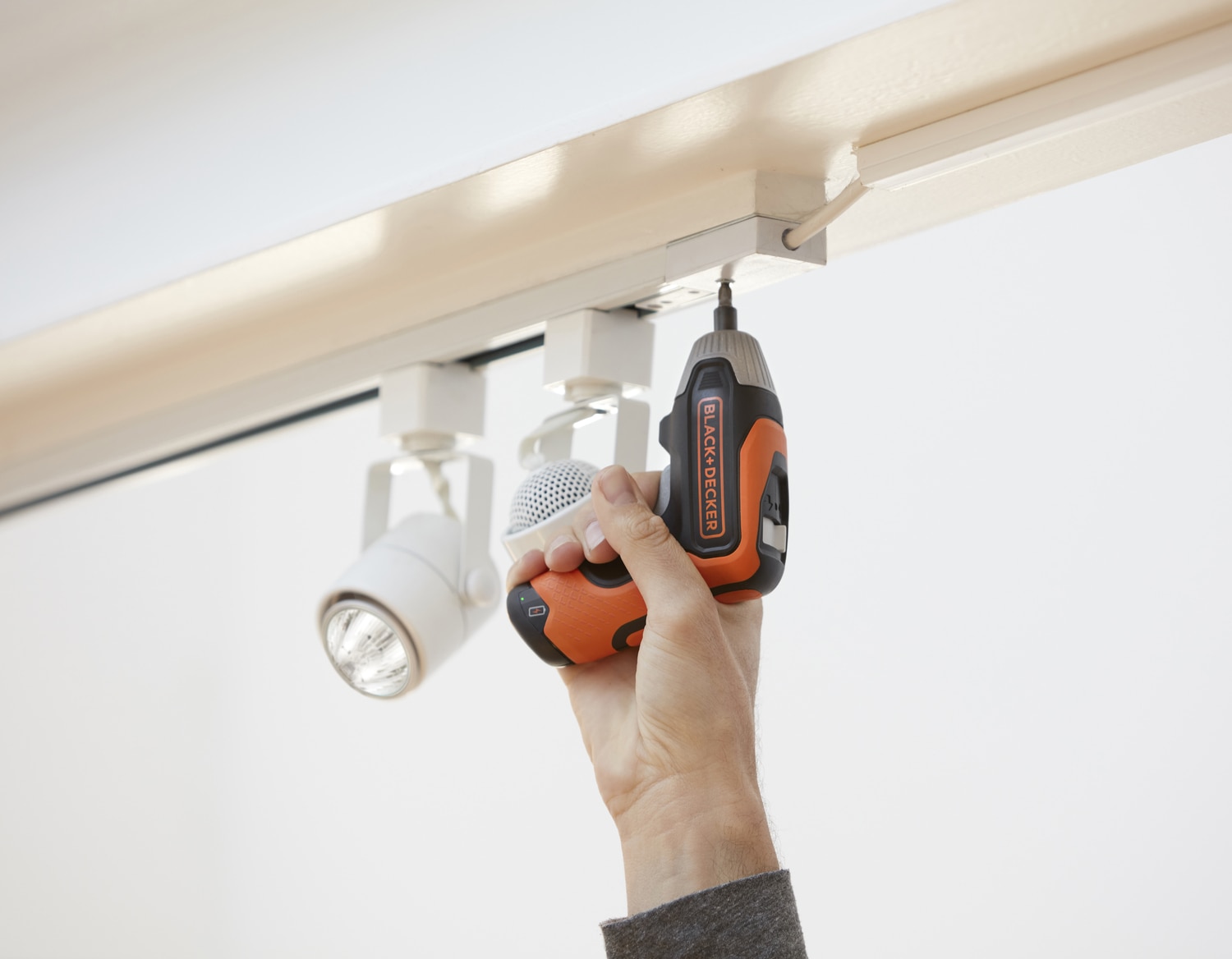 Atornillador a Batería de carga rápida 3,6 V B+D BCF611CK-QW Naranja / Negro-7