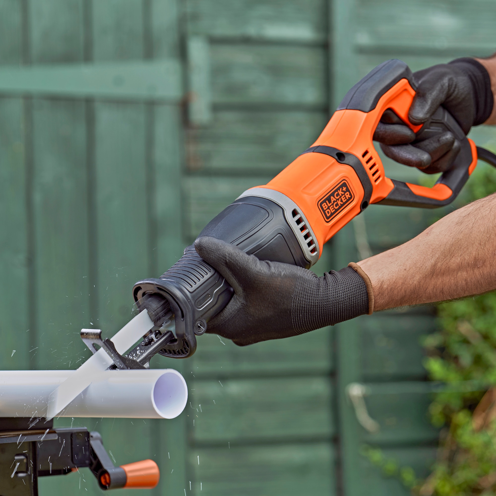 Serra Sabre 750W Velocidade Variável com Acessórios - BES301 Laranja / Preto-10