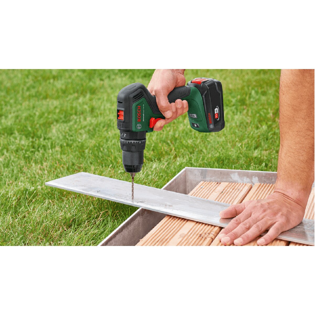 Taladro Percutor a Batería Universal Impact 18V-60 sin Batería Verde / Negro-6