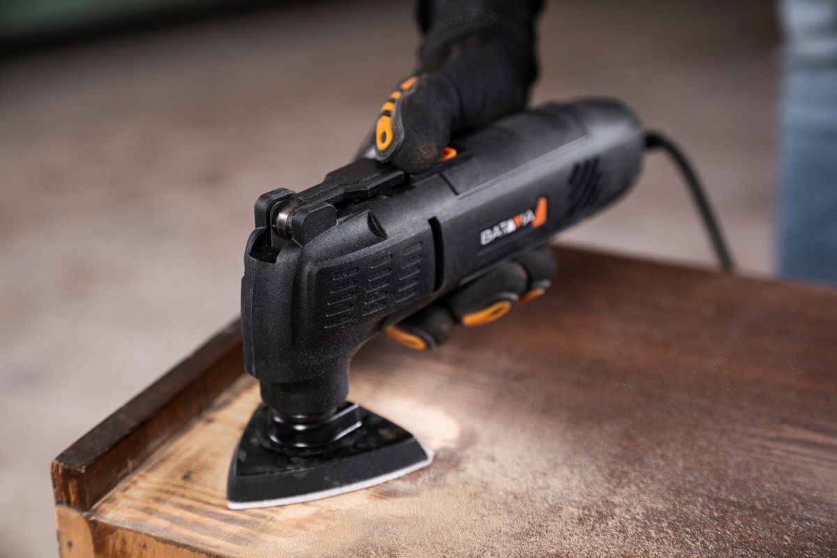 Multiherramienta Elécrica a red 250 W + 30 Accesorios Negro / Naranja-3