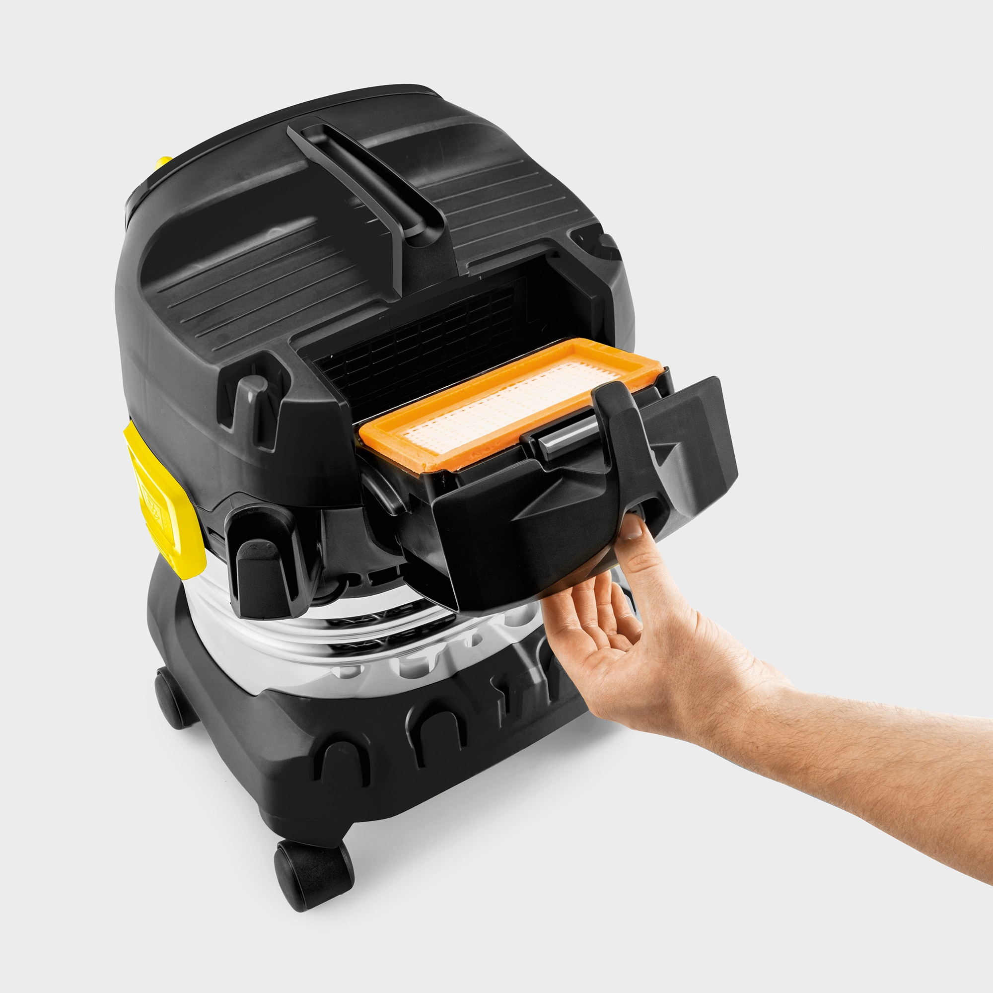 Aspiradora Karcher para suciedad sólida y líquida WD 4 S Go!Further Plateado / Gris-3