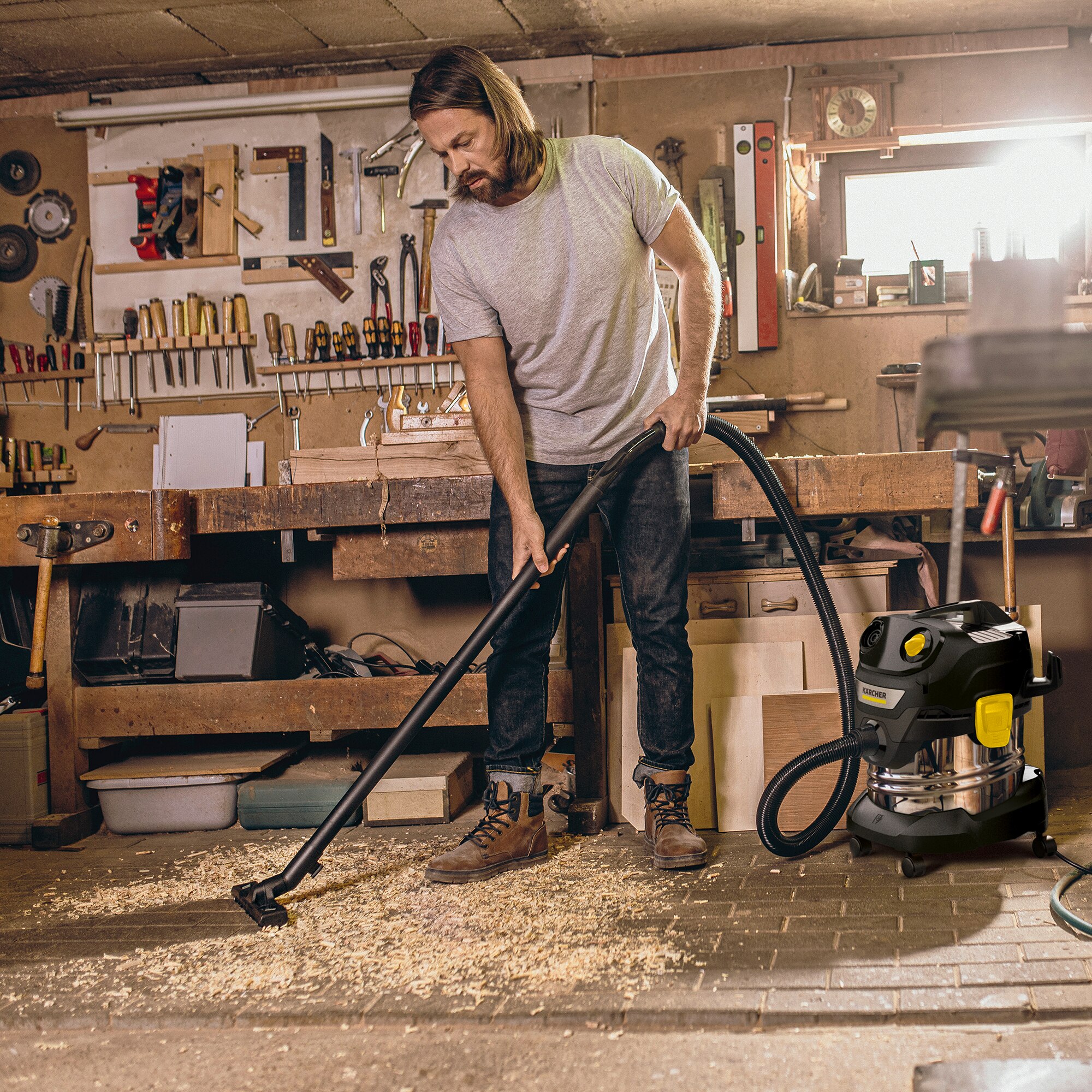 Aspiradora Karcher para suciedad sólida y líquida WD 4 S Go!Further Plateado / Gris-6