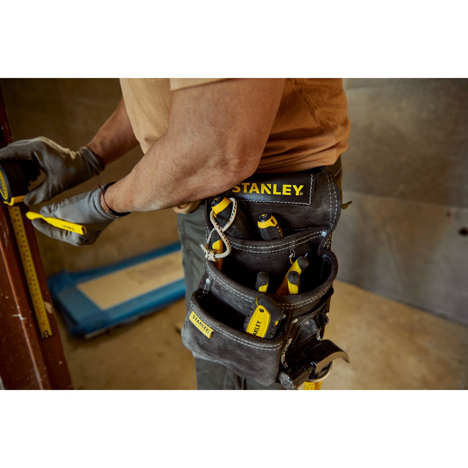 Mala de Couro para Pregos e Martelo Preto-2