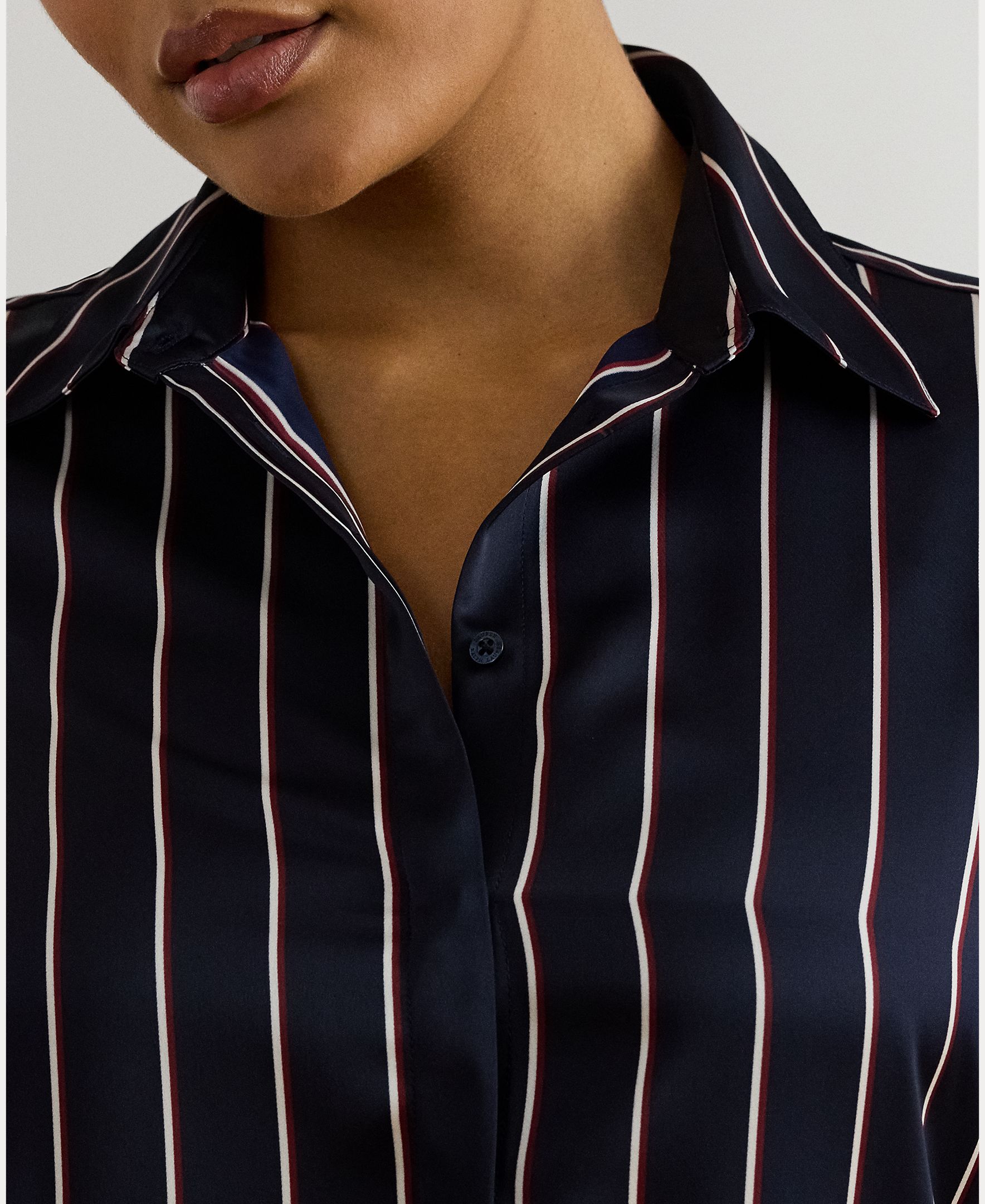Camisa Tamanhos Grandes de Cetim Azul-marinho-3