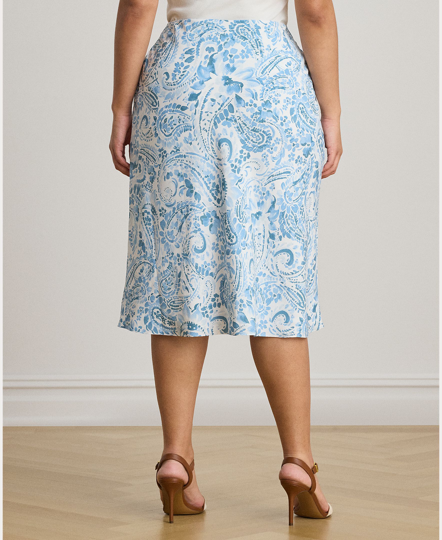 Saia Midi com Queda Fluída e Estampado Multicolor-2
