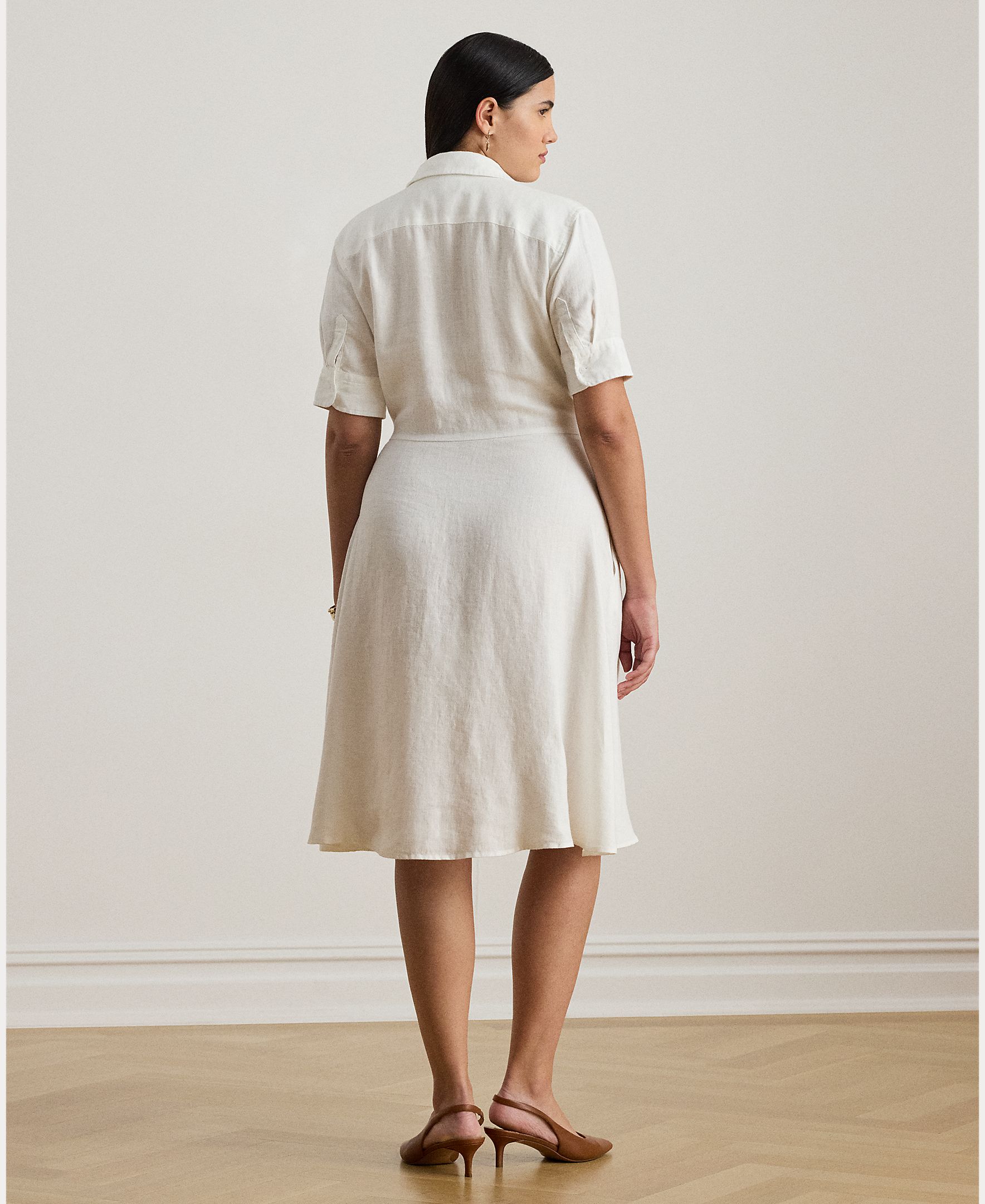 Vestido Midi Tamanhos Grandes em Linho Branco-4