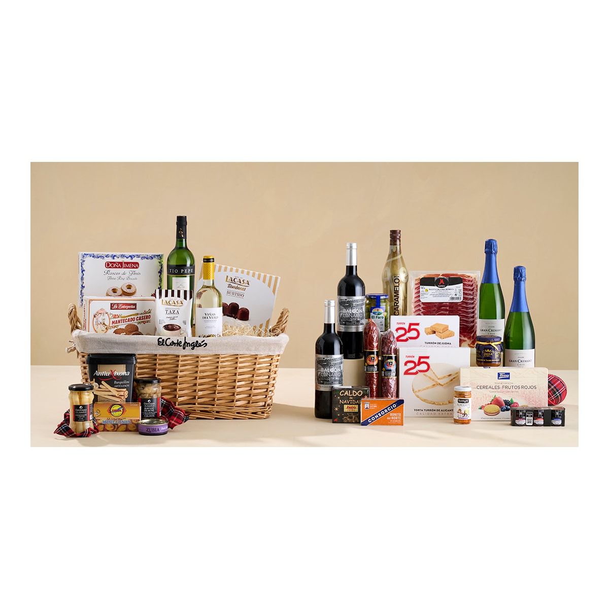 Cesta de mimbre 3 Mafresa, Turrón 25, Balcón Canario, Viñas del Vero y Codorníu 1