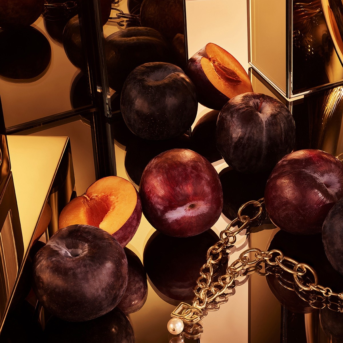 The One Gold Eau de Parfum Intense 4