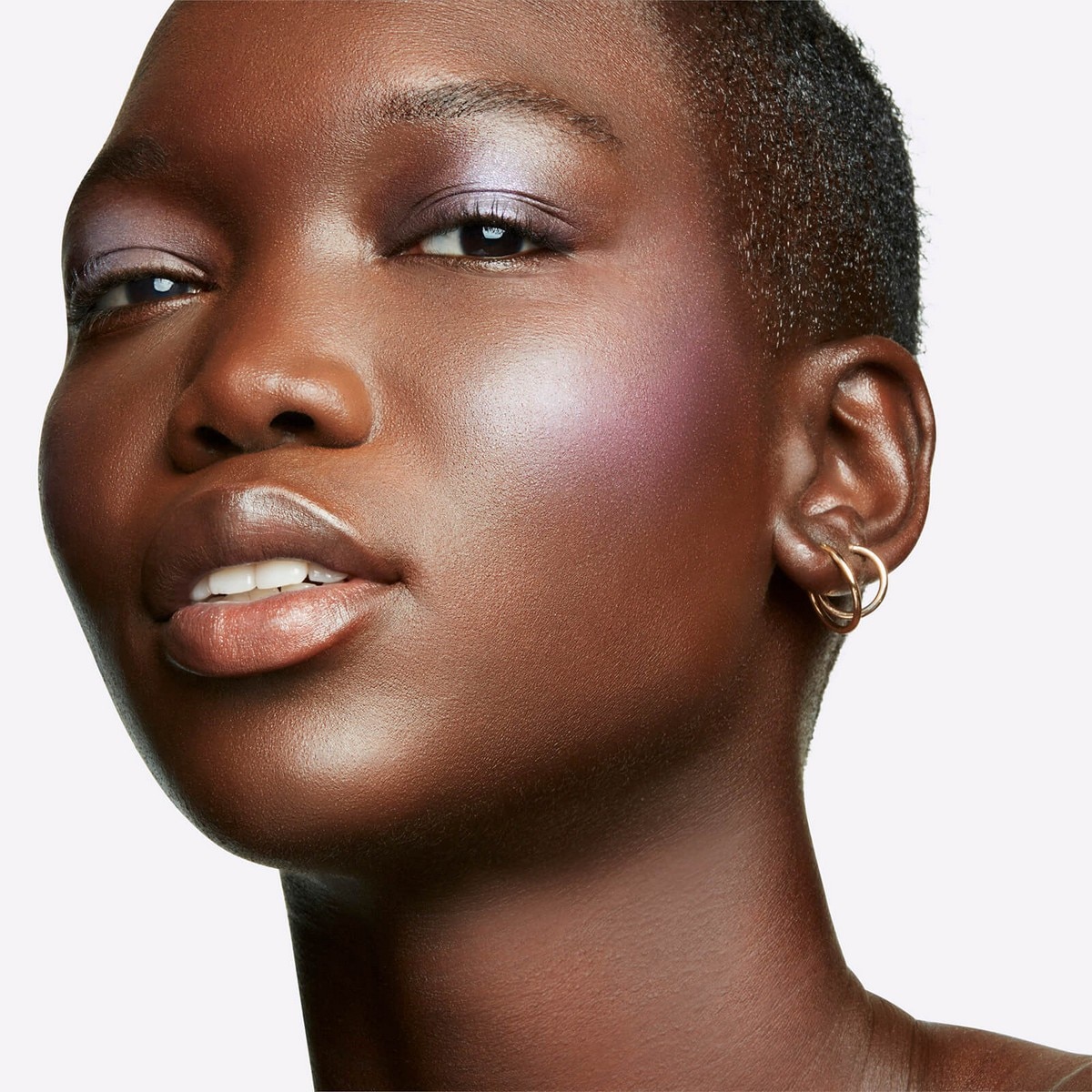 Blush Glow Play - 3,7 g Totally Synched-6