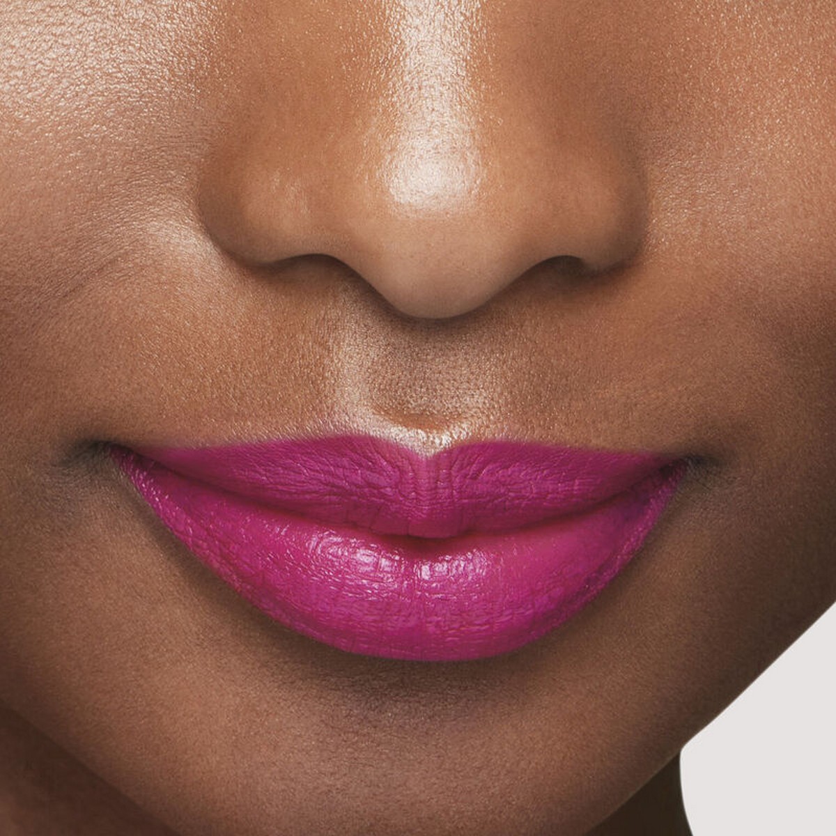 Batom TechnoSatin Gel Lipstick - 1,6 ml 422 - Fuchsia Flux-3