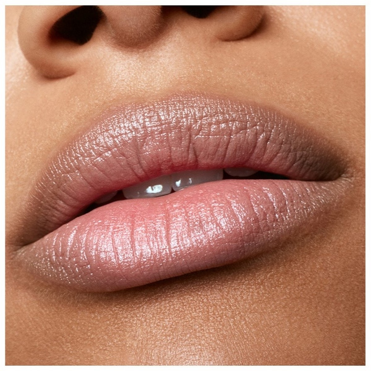 Bálsamo de Lábios Semi-mate com Cor ARGILA-4