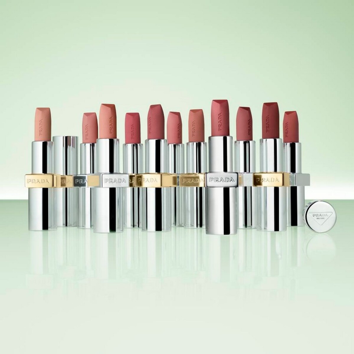 Batom Monochrome Soft Matte Prada Beauty B106 CARAMEL-7