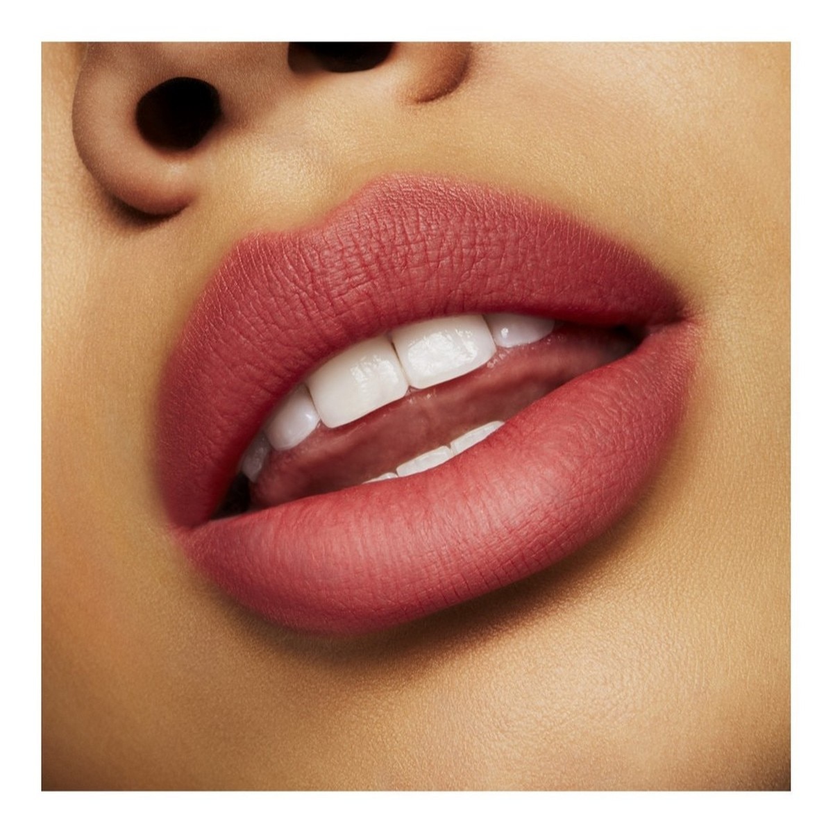 Batom Powder Kiss - 3 g Sheer Outrage-3