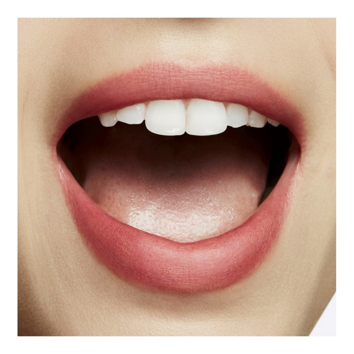 Batom Powder Kiss - 3 g Sheer Outrage-5