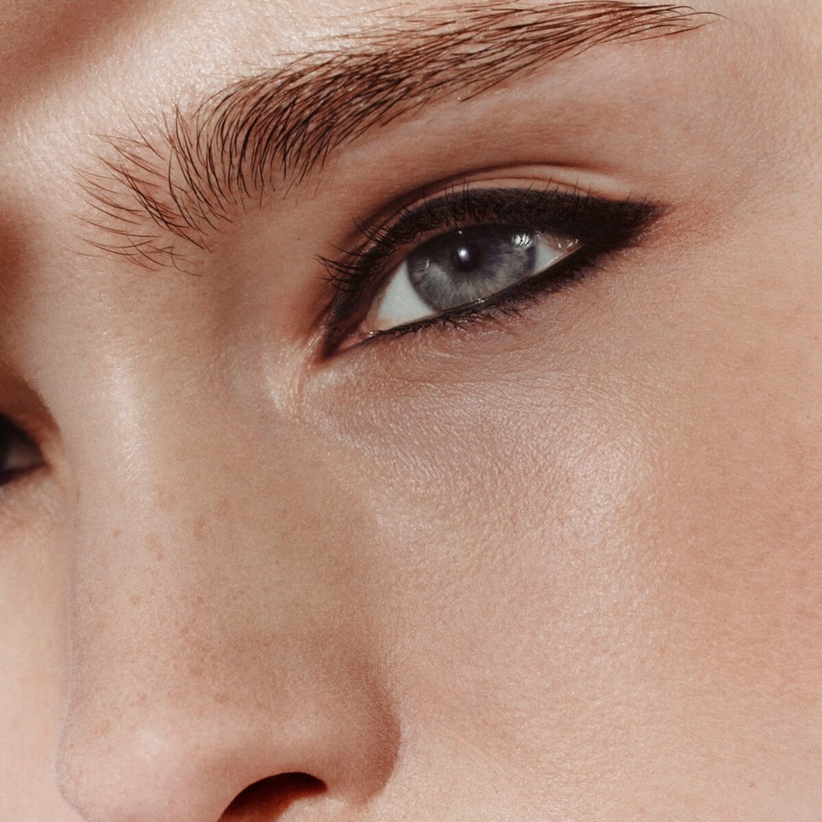 Lápis De Olhos Trait d'Hermès 99 Noir Fusain-3