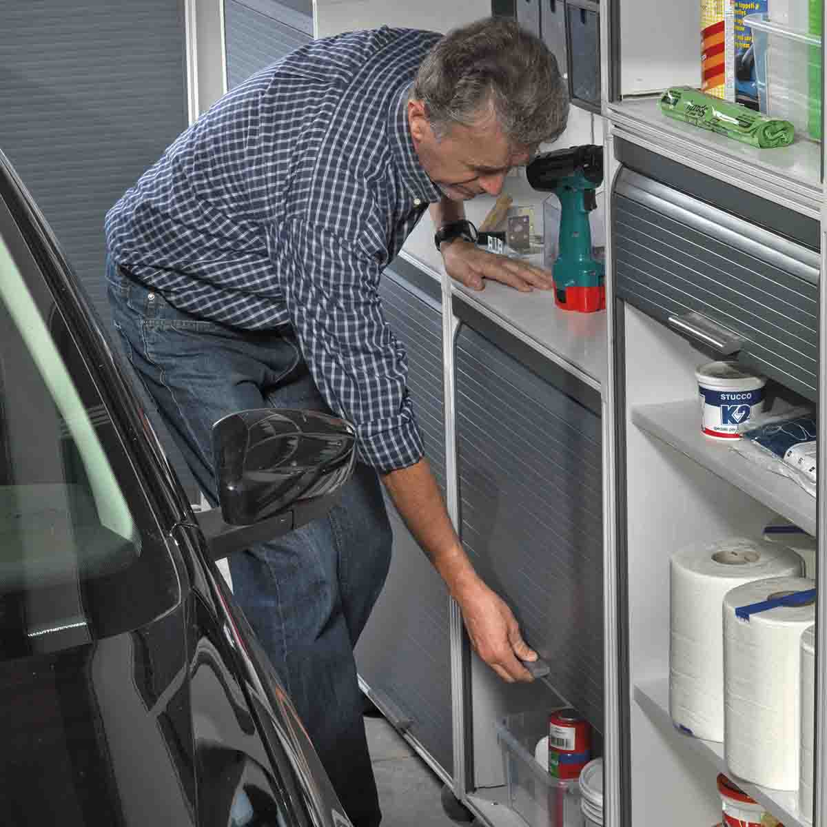 Armário PVC com Porta Enrolável Vertical + 2 Prateleiras para Garagem Cinzento-escuro-3