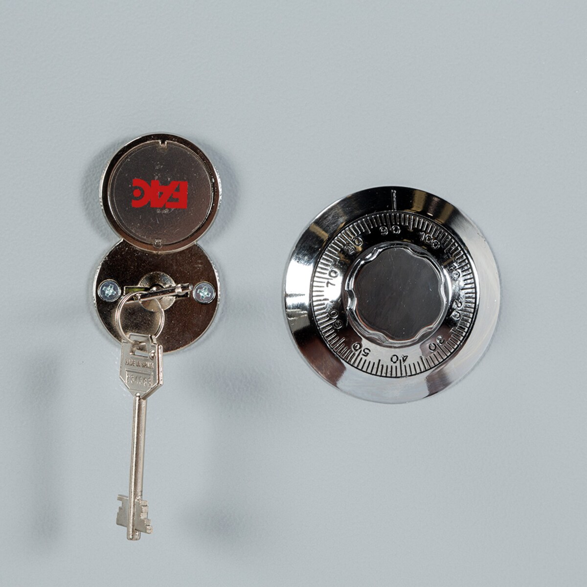 Caja Fuerte de Empotrar a Pared 104-M Metalizado-3