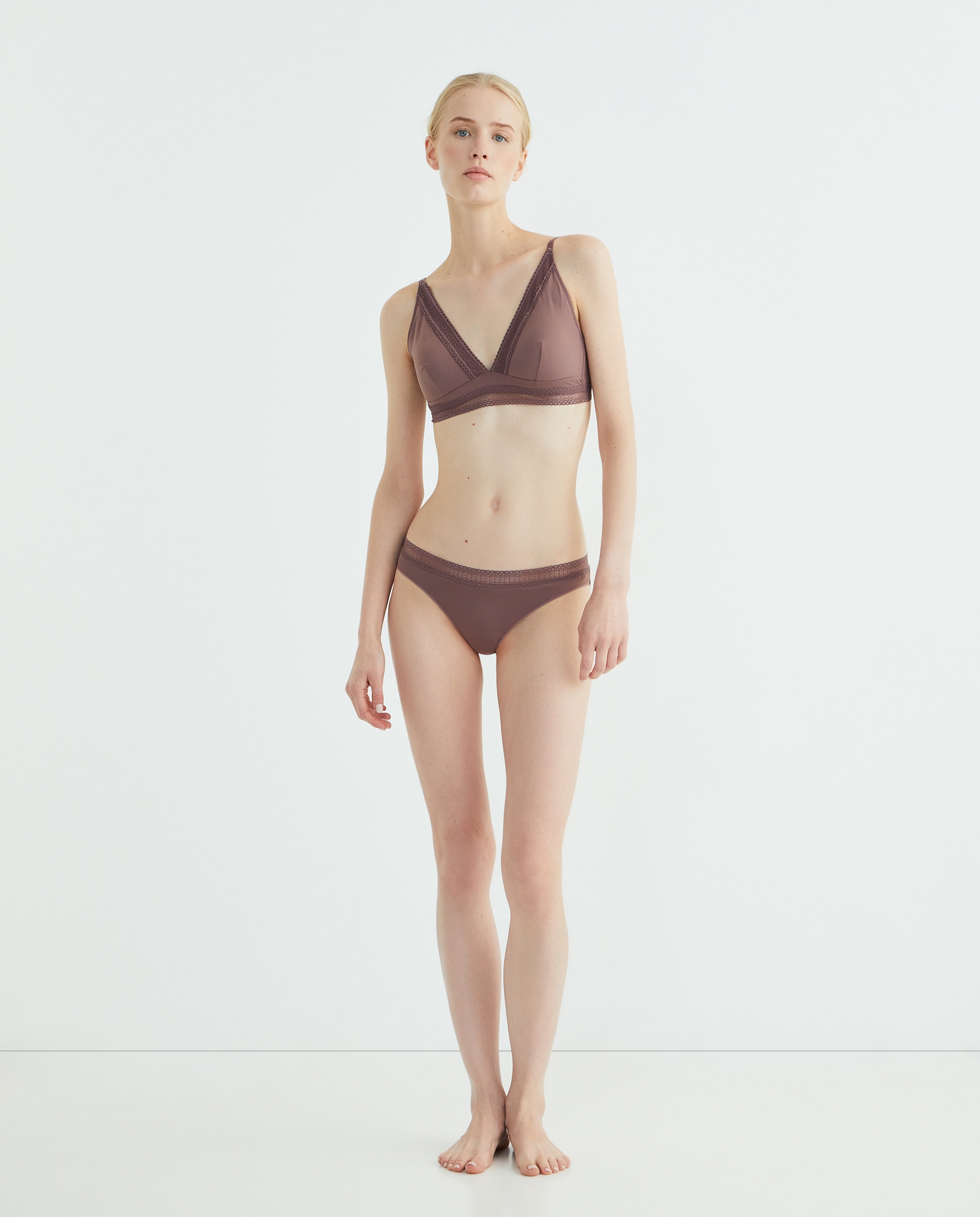 Imagen 0 de Braga encaje