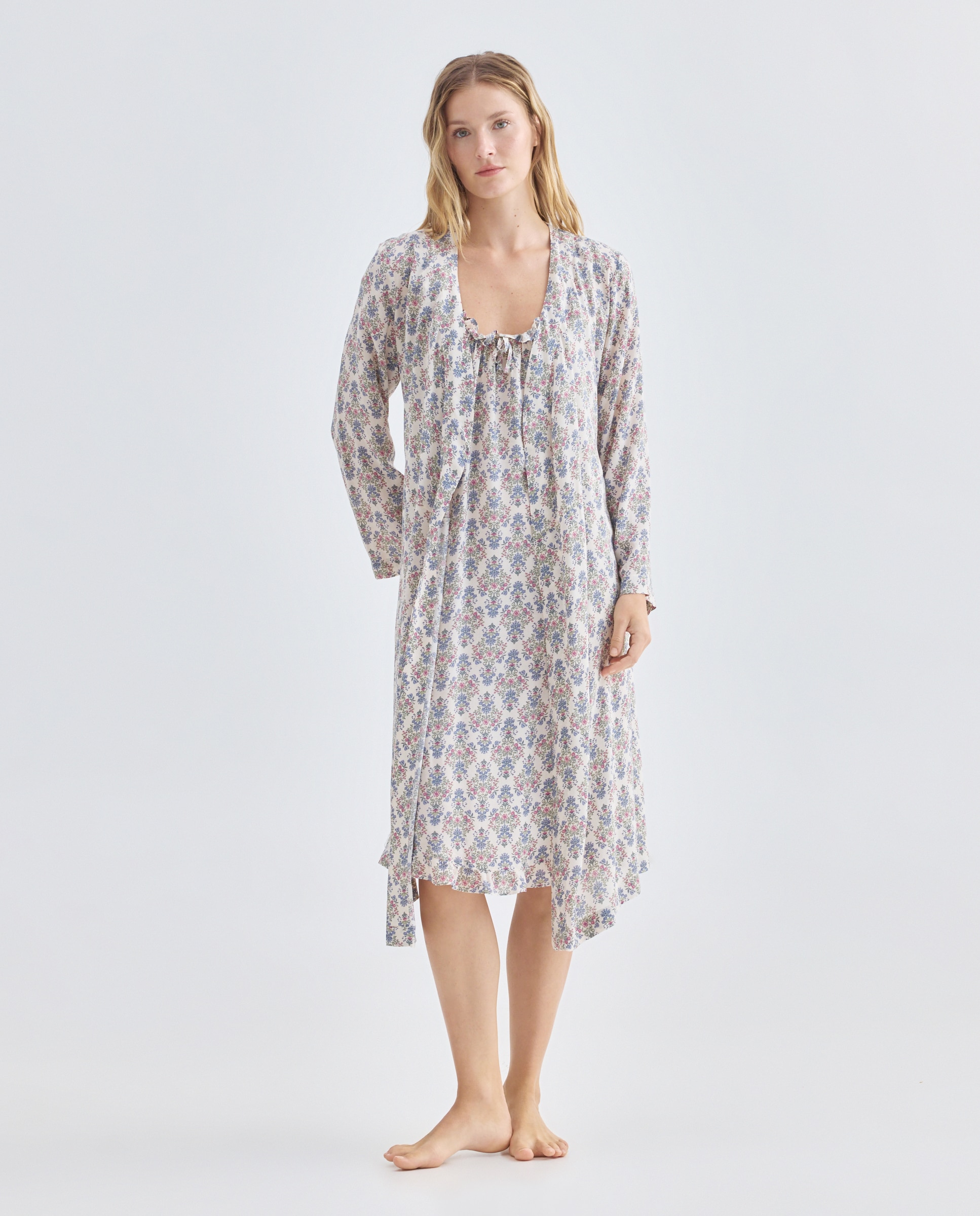 Imagen 0 de Bata mujer estampada