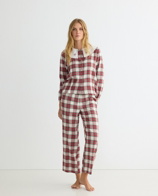 Imagen 0 de Pijama mujer franela cuello cuadros rojos