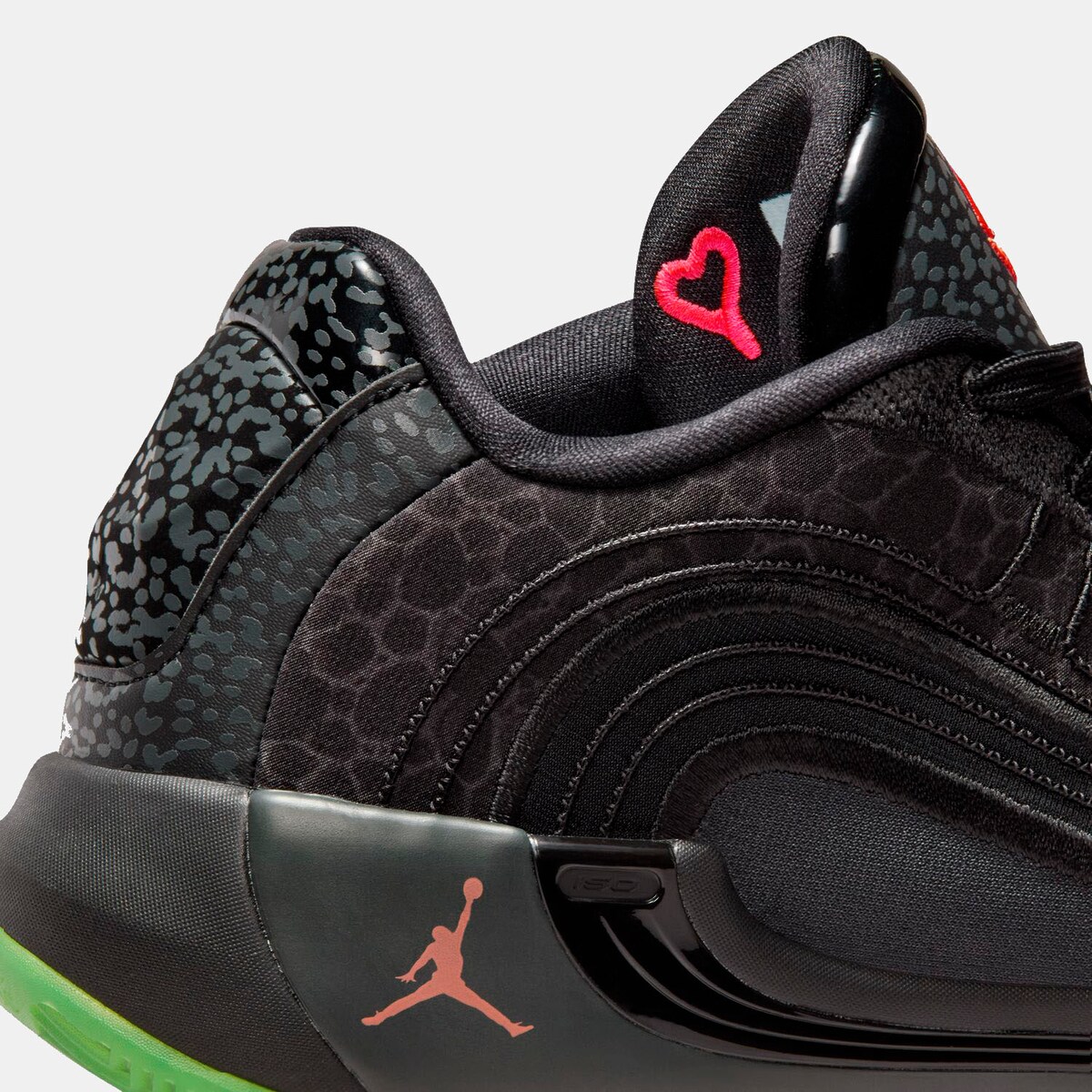 Sapatilhas de Basquetebol de Adulto Luka 4 Preto-11