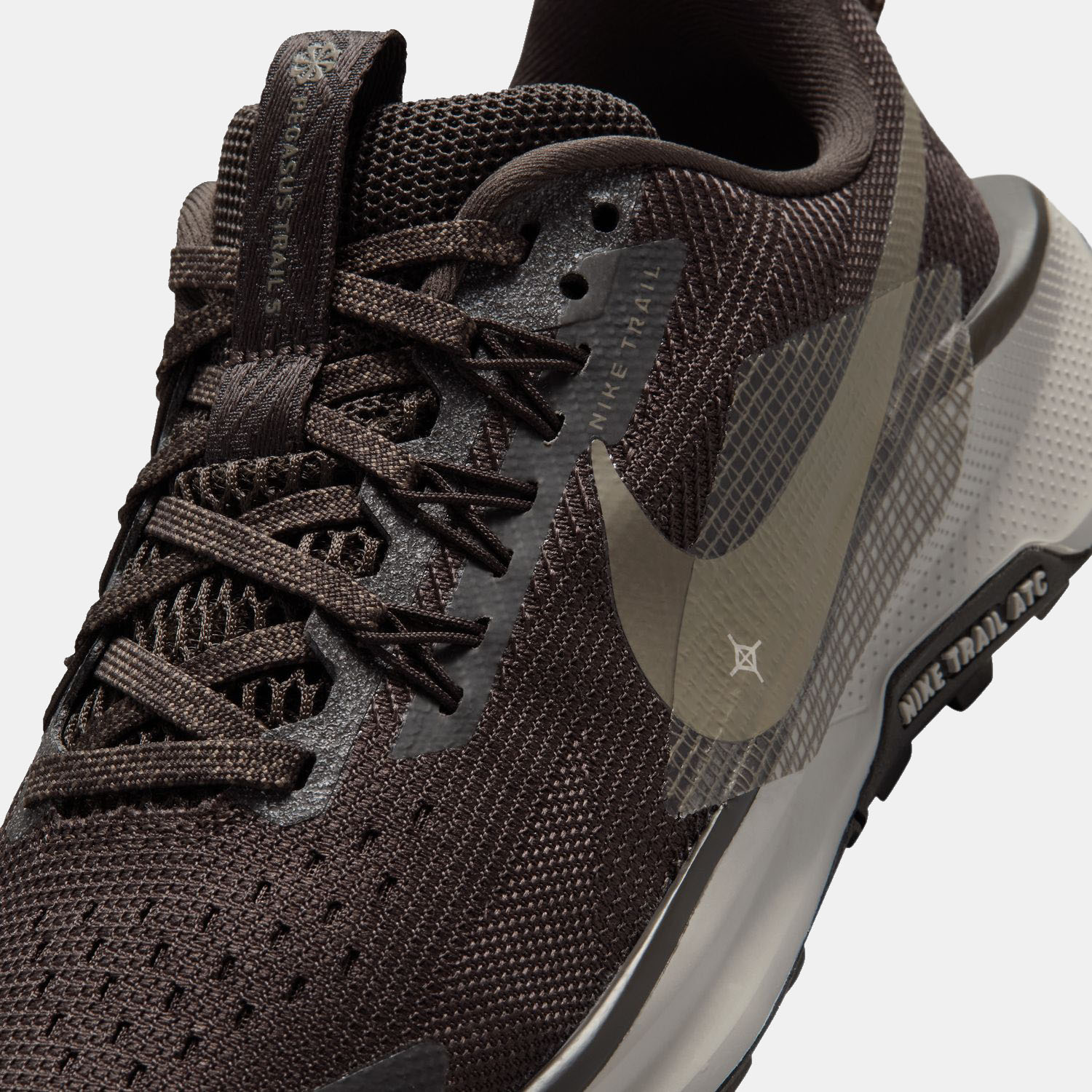 Sapatilhas de Running de Menino Pegasus Trail 5 (GS) Castanho-10