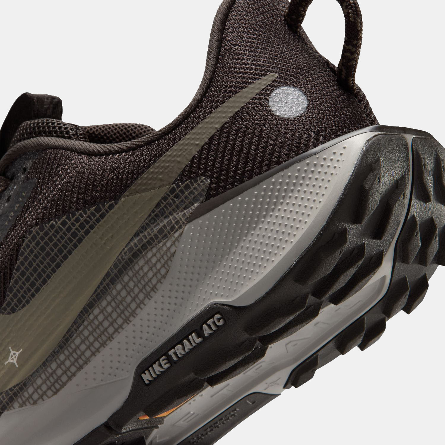 Sapatilhas de Running de Menino Pegasus Trail 5 (GS) Castanho-11