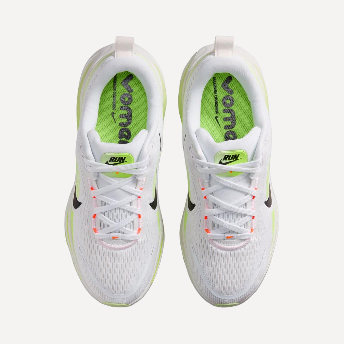 Sapatilhas de Running de Menino Vomero 18 (GS) Branco-4
