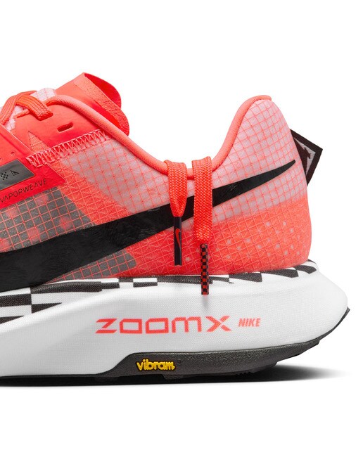 Sapatilhas de Trail Running de Homem Ultrafly Rosa-9
