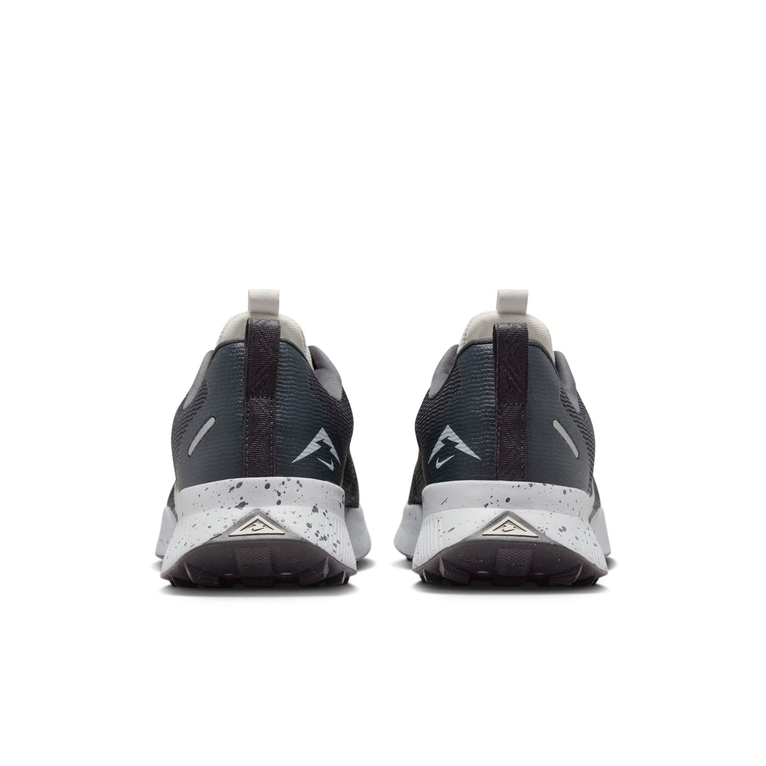 Sapatilhas de Trail Running de Homem Juniper Trail 3 Preto-2