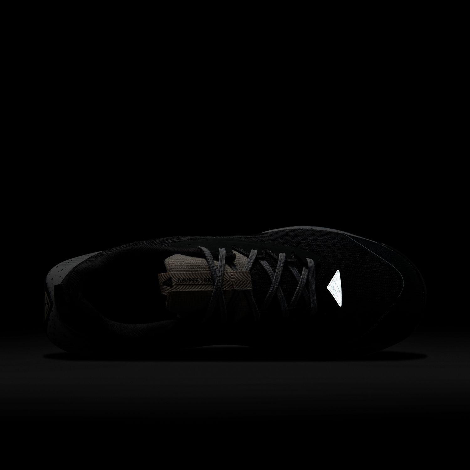 Sapatilhas de Trail Running de Homem Juniper Trail 3 Preto-10
