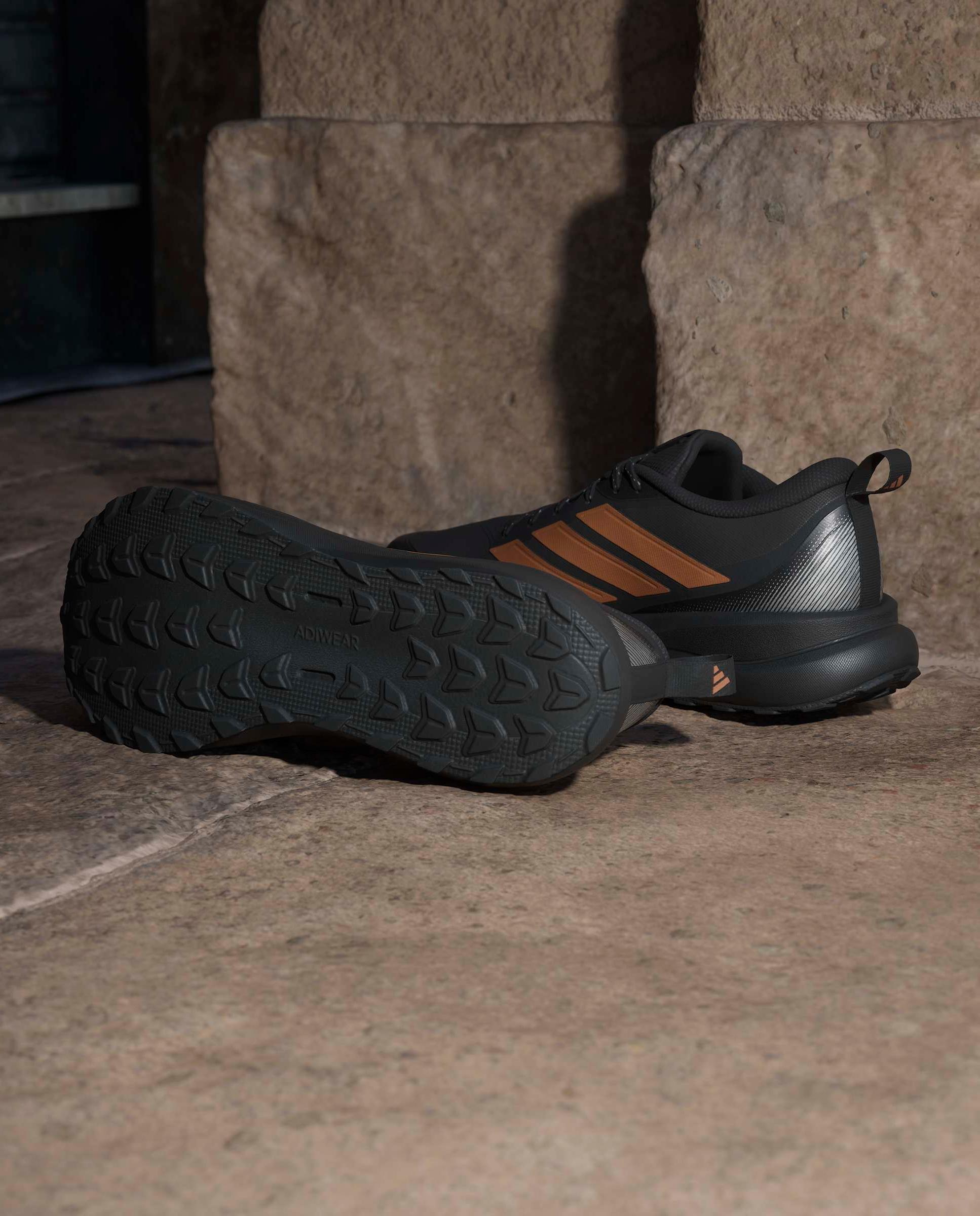 Sapatilhas de Running de Homem RUNFALCON 6  ATR Adidas Preto-11